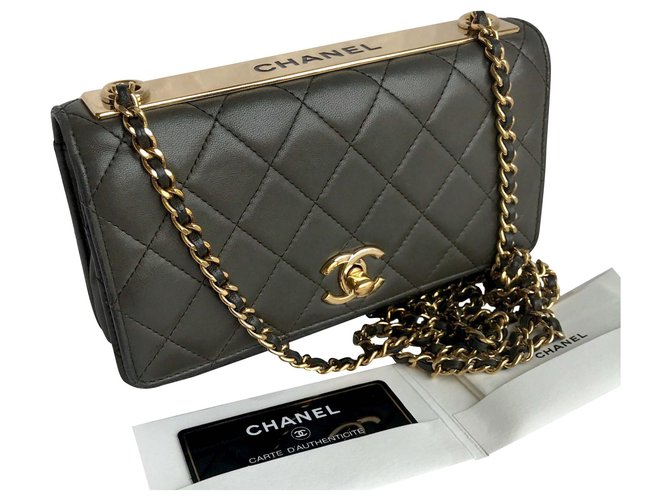 Wallet On Chain Chanel Con caja, tarjeta de moda WOC Flap Bag Verde Caqui Gris antracita Verde oscuro Cuero  ref.116334