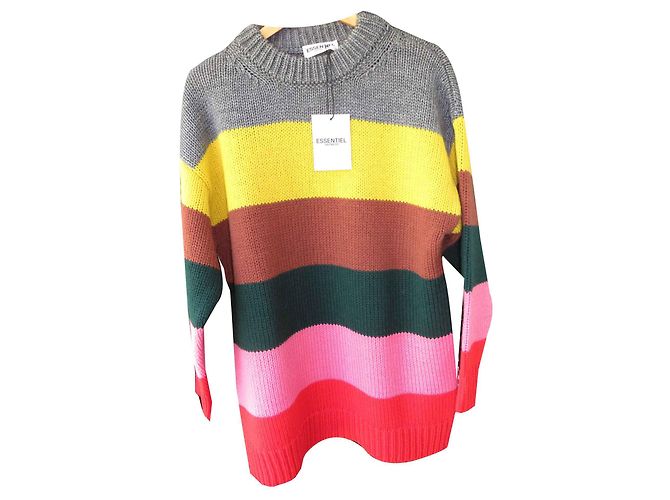 Robe Pull Essentiel Antwerp