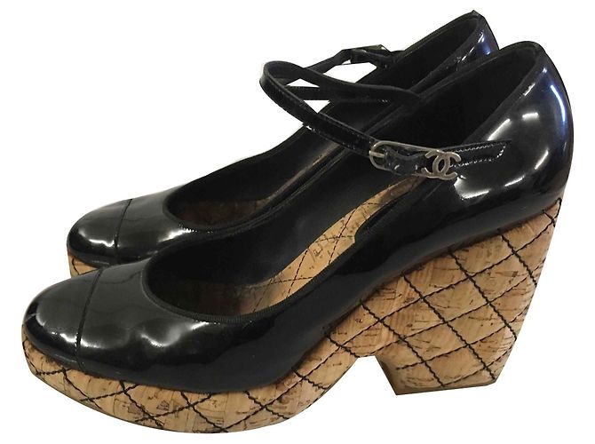Chanel Mulas de cuña Negro