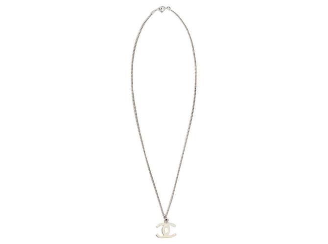 Halskette Chanel CC Elfenbeincreme Silber Metall  ref.116964