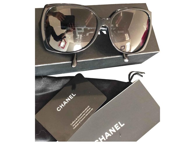Chanel Gafas de sol Negro Plástico  ref.116986