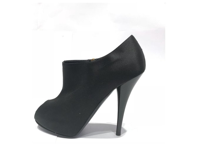 Fendi Black Satin Peep-Toe Ankle Boot Cloth  ref.117057