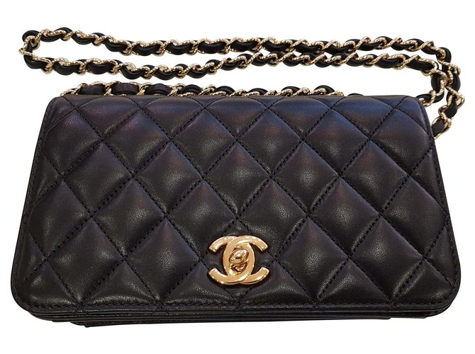 Chanel bolso de hombro intemporal Negro Piel de cordero  ref.117145
