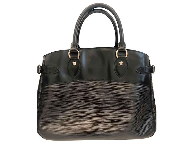 Louis Vuitton Passy PM Bolso de mano de piel Epi negro