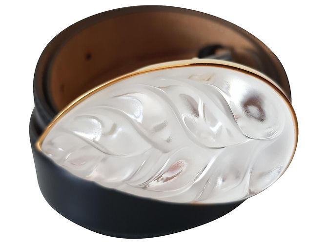 Neuer Lalique-Gürtel