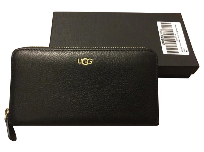 Ugg black wallet in very good condition Leather  ref.117622