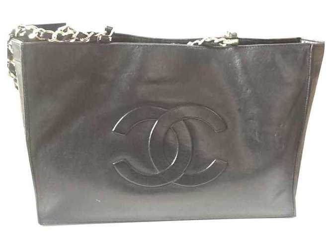 Chanel Handtaschen Schwarz Leder  ref.117780