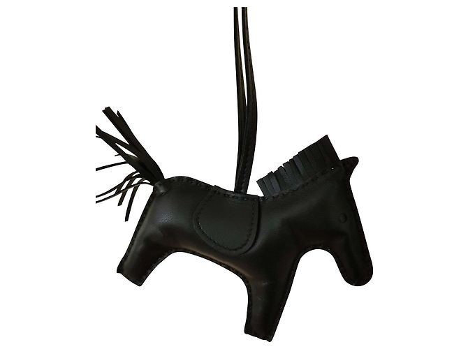 Hermès Rodeo So Black Chaveiro de Couro Preto