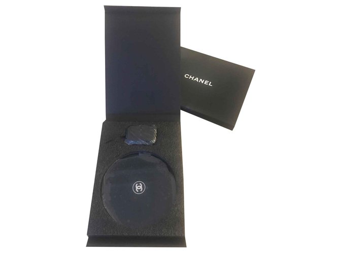 Chanel Cadeaux VIP Verre Noir  ref.118577