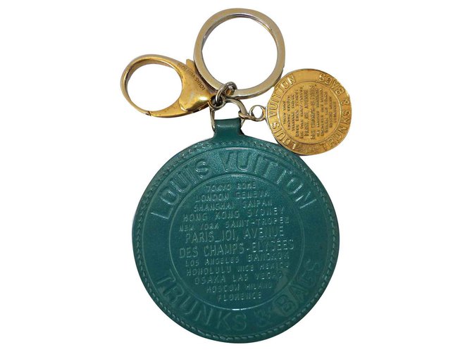 Louis Vuitton Amuletos bolsa Turquesa Charol  ref.118581