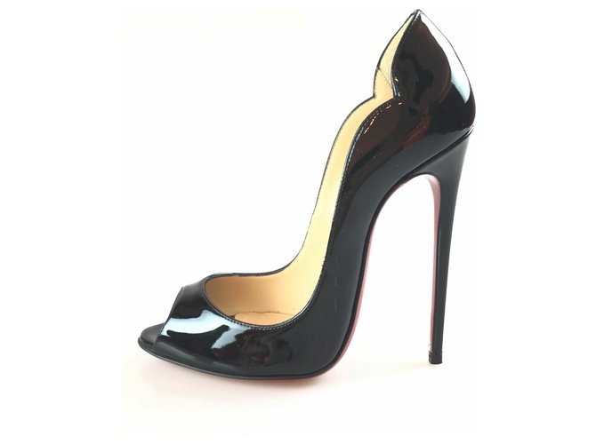 Christian Louboutin Black Hot Chick Leather Patent leather  ref.119034