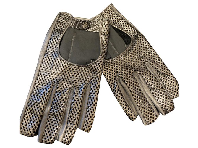 Chanel Gloves Silvery Lambskin  ref.119062