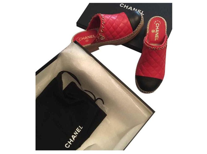 Chanel Holzschuhe Rot Leder  ref.119302