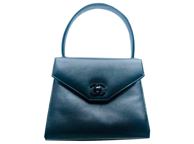 Chanel Mini-Handtasche Schwarz Leder  ref.119448