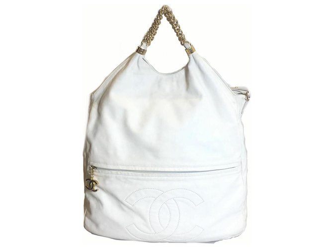 Sac cabas Chanel White Rodeo Drive Cuir Blanc  ref.119553