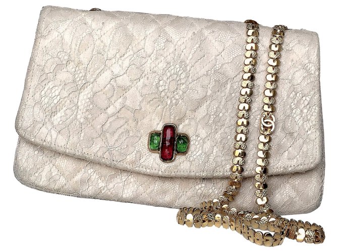 Chanel Vintage-Tasche mit Gripoix-Kristallen Beige Roh Seide Spitze  ref.119623