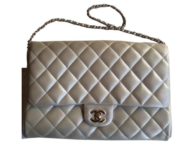 Timeless Chanel Clássico intemporal Bege Couro  ref.119652
