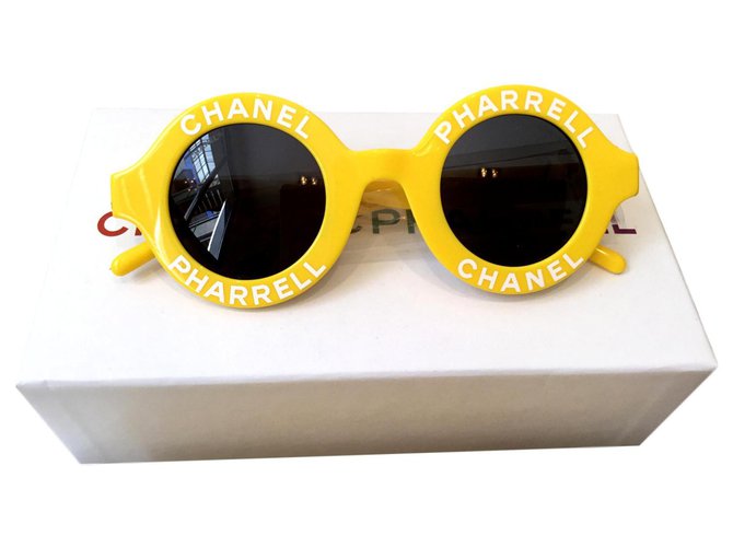 CHANEL x PHARRELL lunettes de soleil unisexe Plastique Jaune  ref.119953