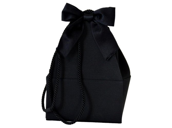 Yves Saint Laurent Handbags Black Cloth  ref.119970