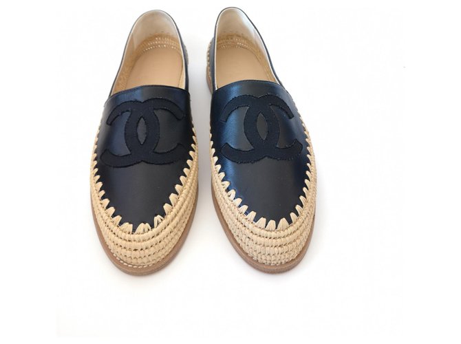 CHANEL CC Logo Espadrilles Flat Shoes size 38 Ivory Blue Boxed