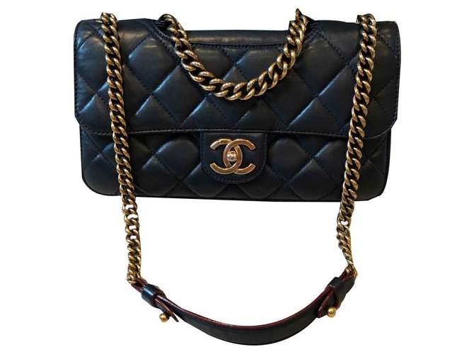 Timeless Classic CHANEL Blue Navy blue Dark blue Leather  ref.120320