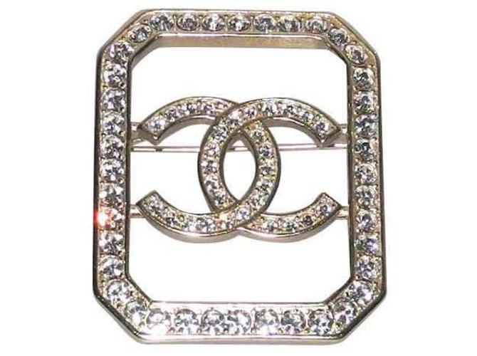 Broche de ouro Chanel e strass, Coleção 2018 soberba Dourado Metal  ref.120792