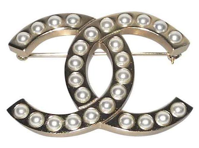 Chanel-Goldbrosche und -perlen, Sammlung 2018 hervorragend Golden