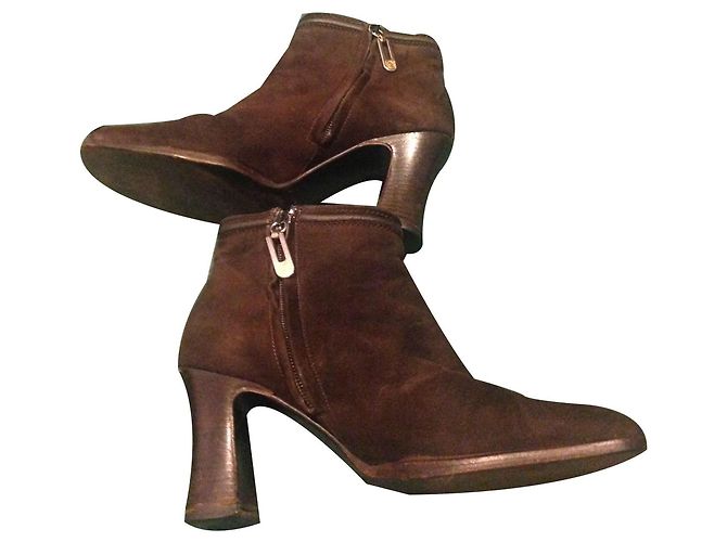 Botines Loewe en ante marrón Castaño