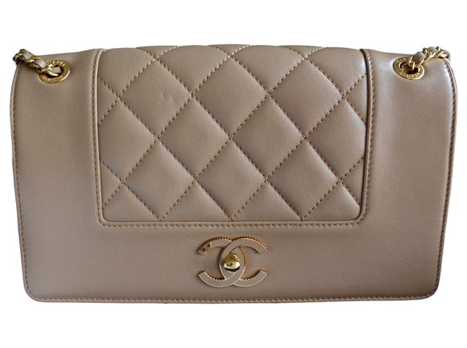 Chanel Mademoiselle Vintage Medium Flap Bag Bege Dourado Couro  ref.121015