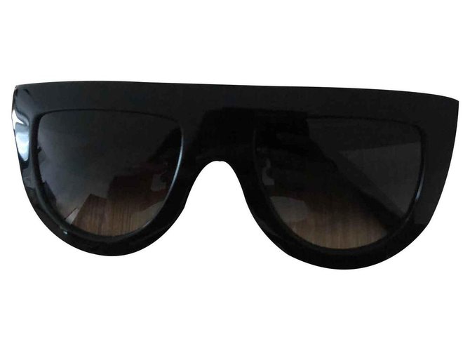 Céline Des lunettes de soleil Plastique Noir  ref.121160