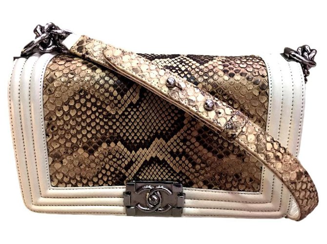Chanel snakeskin medium boy bag ref.121187 - Joli Closet