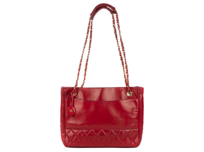 Schöne Chanel-Tasche aus rotem Lammfell , goldene Hardware in gutem Zustand! Leder  ref.121534