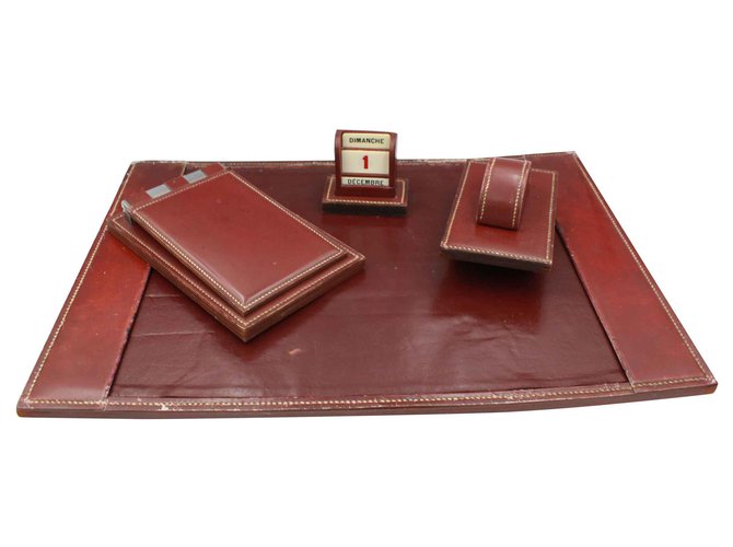 Hermès Misc Dark red Leather  ref.121602