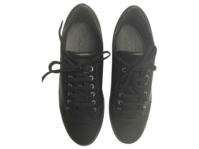 Polijsten via kam Chanel sneakers Black Leather ref.121638 - Joli Closet