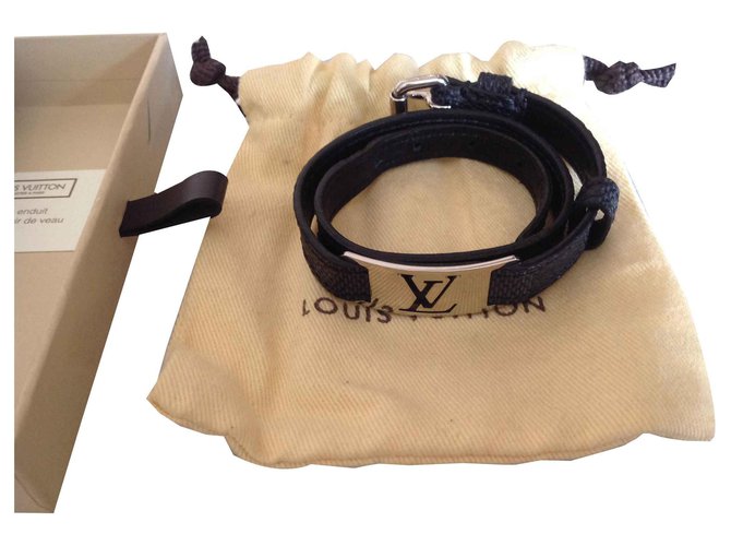 Louis Vuitton Bracelet Cuir Noir  ref.121641