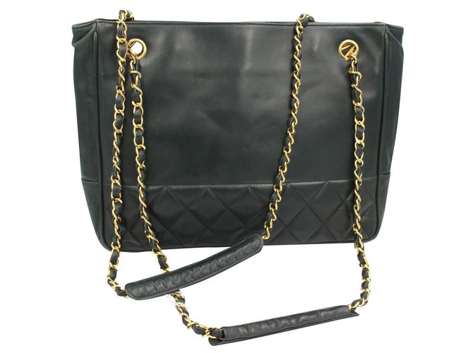 Chanel Handbags Dark green Leather  ref.121887