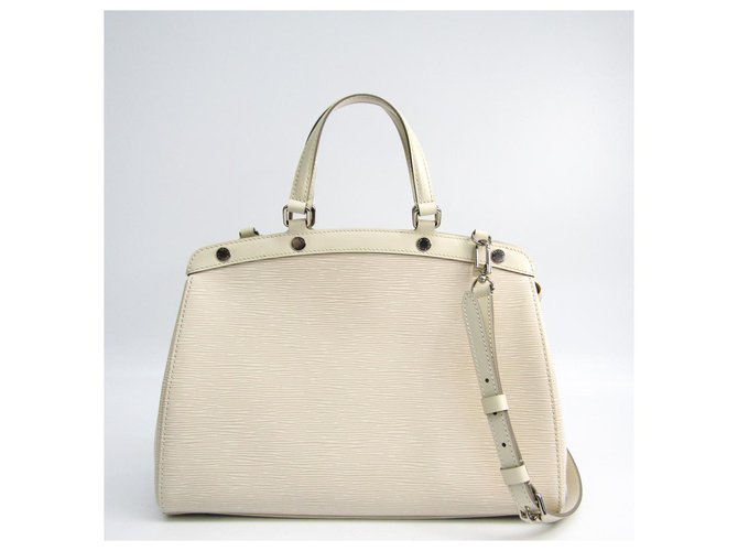 Louis Vuitton White Epi Brea MM Leather ref.122042 - Joli Closet