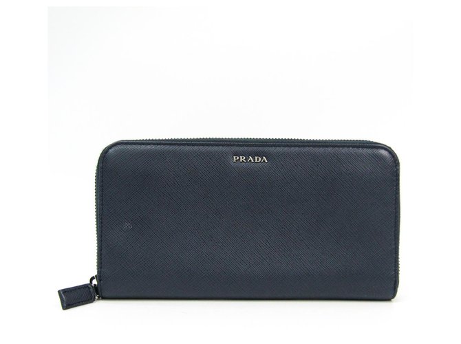 prada saffiano continental wallet