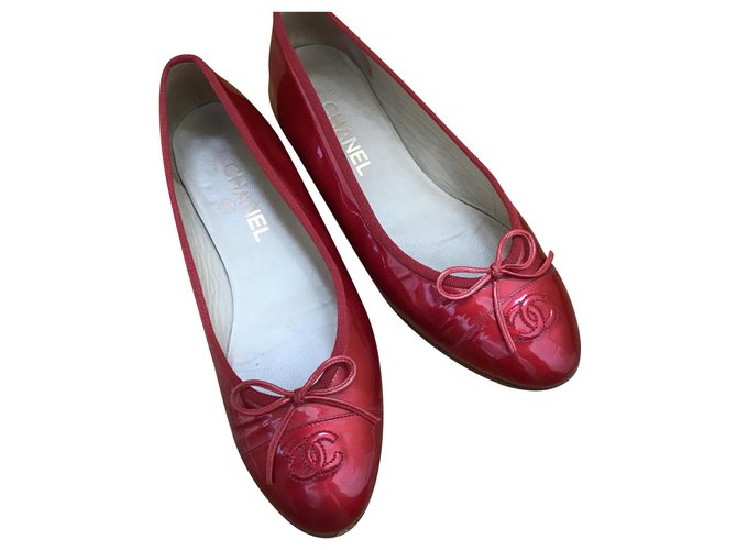 Chanel Zapatillas de ballet Roja Charol  ref.122094