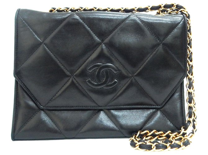 Chanel Vintage Shoulder Bag Black Leather  ref.122454