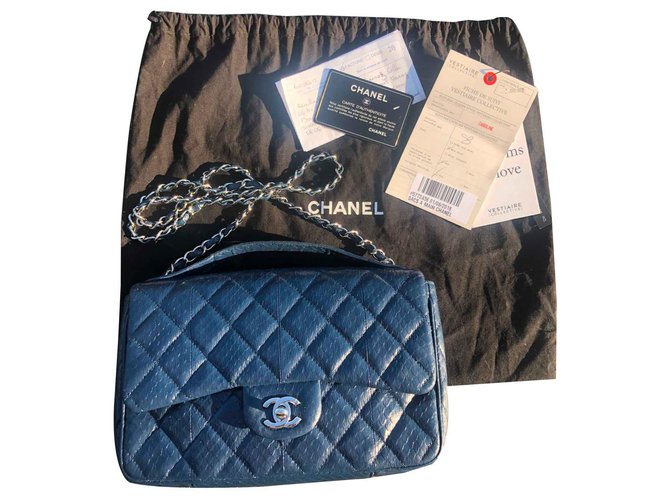 Chanel Bolsas Azul marinho Píton  ref.123162