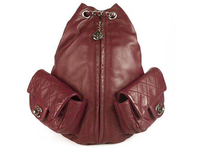 Chanel Burgund Quilted Lammfell Large "Backpack is Back" Rucksacktasche in neuwertigem Zustand! Bordeaux Leder  ref.123405
