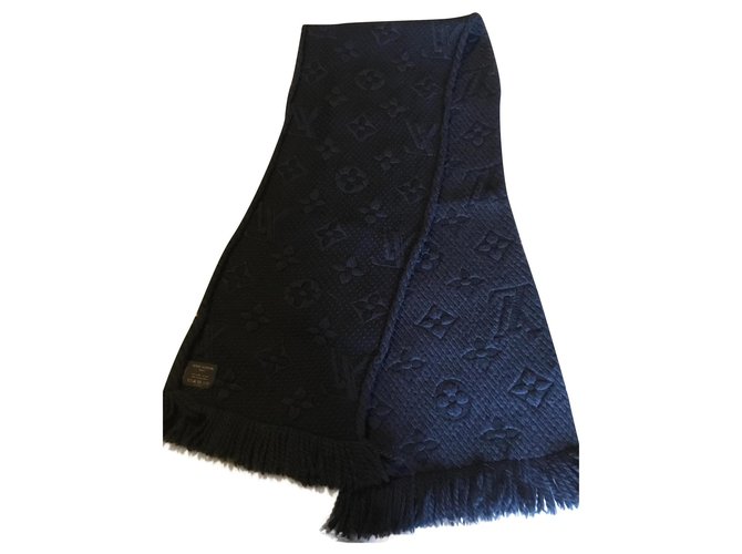 Louis Vuitton Schals Grau Wolle  ref.123505