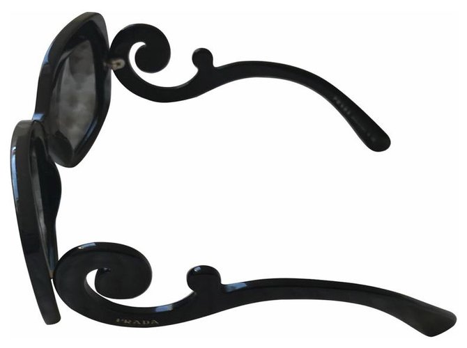 Prada Gafas de sol Negro Plástico  ref.123544