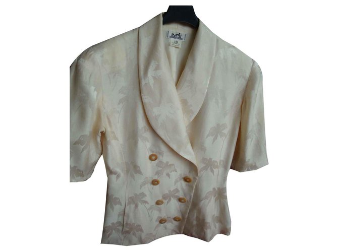 Hermès talla de seda Beige  ref.123551