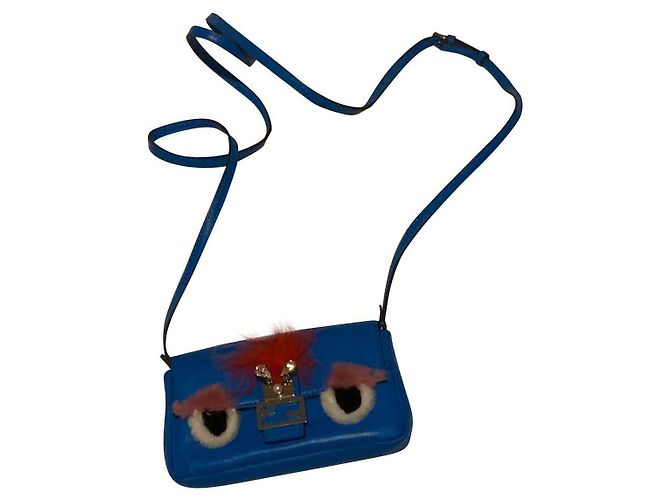 Fendi Bananen Clutch Blau Leder
