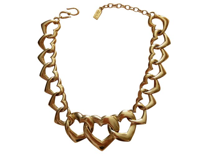 Collar con eslabones de corazones de Yves Saint Laurent Dorado Metal Chapado en oro  ref.123847