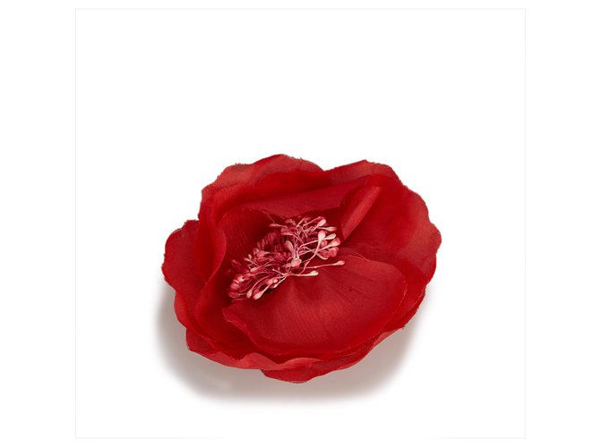 Chanel Red Fabric Camellia Brooch Cloth  ref.124181