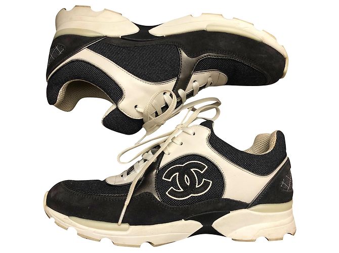 Sneakers Chanel Bianche e Blu Scuro in Pelle di Vitello Bianco