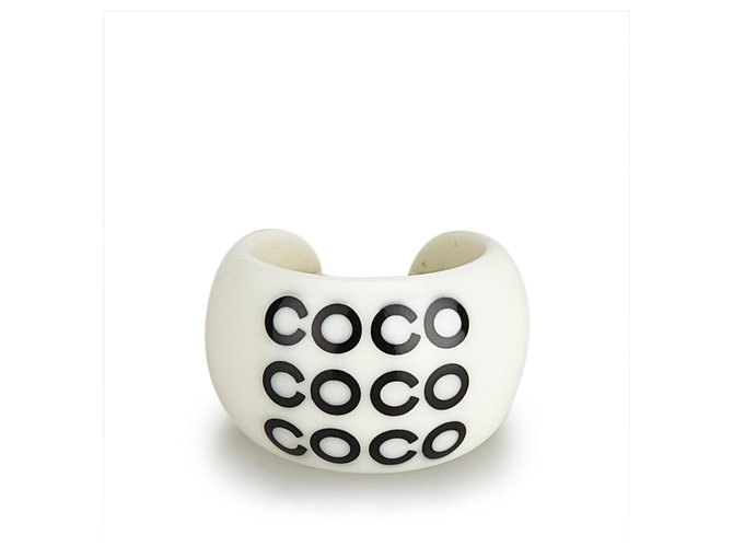 Chanel White Coco Resin Ring Black Cream Plastic  ref.124410